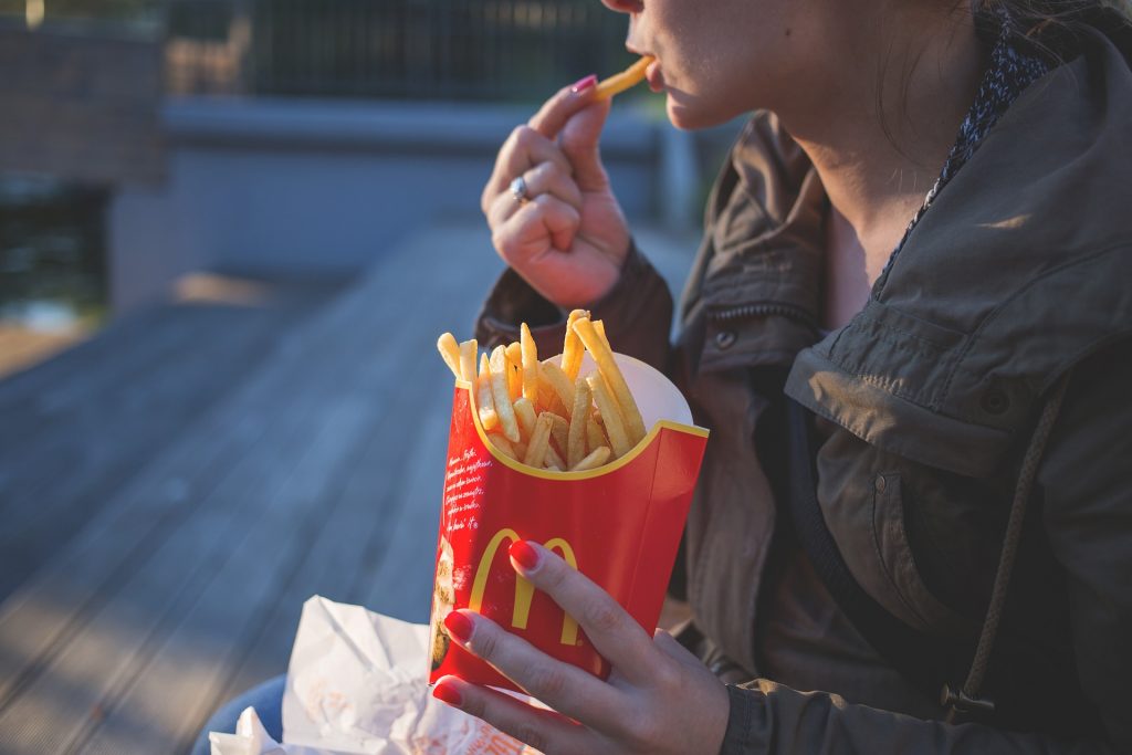 UK Doctors Urge for the Ban of Fast Food Restaurants Near Schools