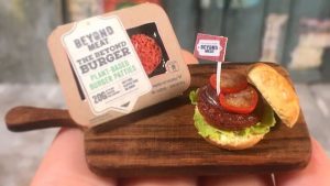 'The Tiny Chef Show' Creates Miniature Version of the Vegan Beyond Burger