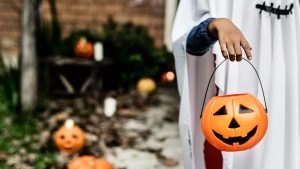 7 Tips to Throwing the Spookiest Vegan Halloween Party