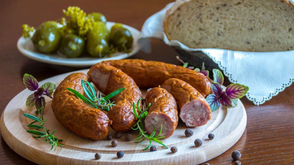 Unilever’s 81-Year-Old Dutch Meat Brand Unox Launches Vegetarian Rookworst Smoked Sausage