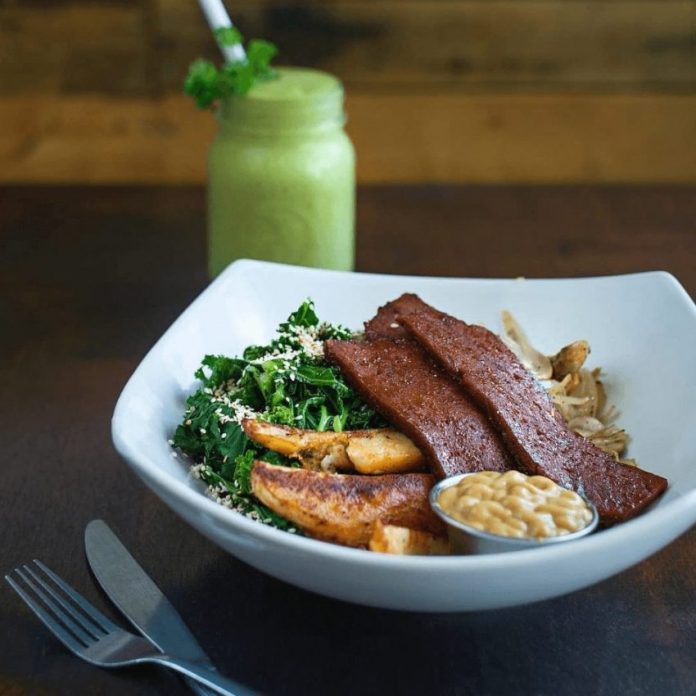 9 of the Best Places to Eat Vegan Food When Travelling in Canada