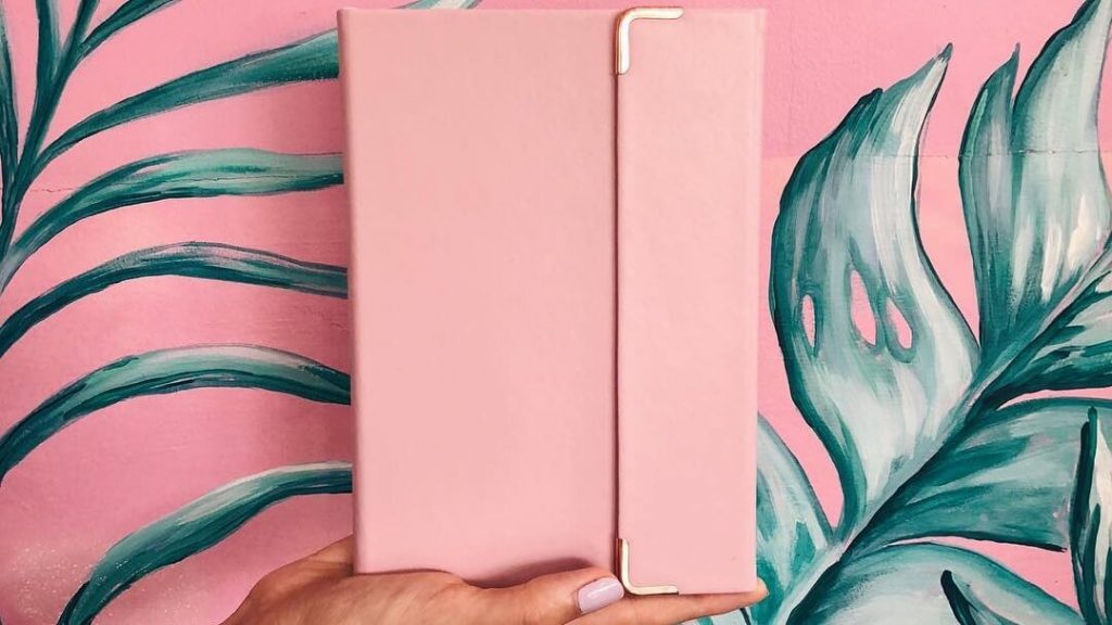 How Bullet Journaling Can Support Your New Vegan Lifestyle (and 7 to Try)