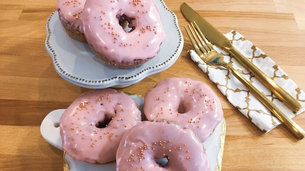 You Need to Try These Vegan Raspberry Cake Donuts With Coffee