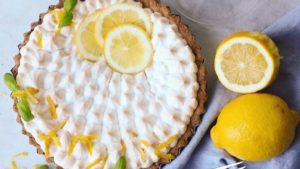 Fluffy Aquafaba Vegan Lemon Meringue Pie