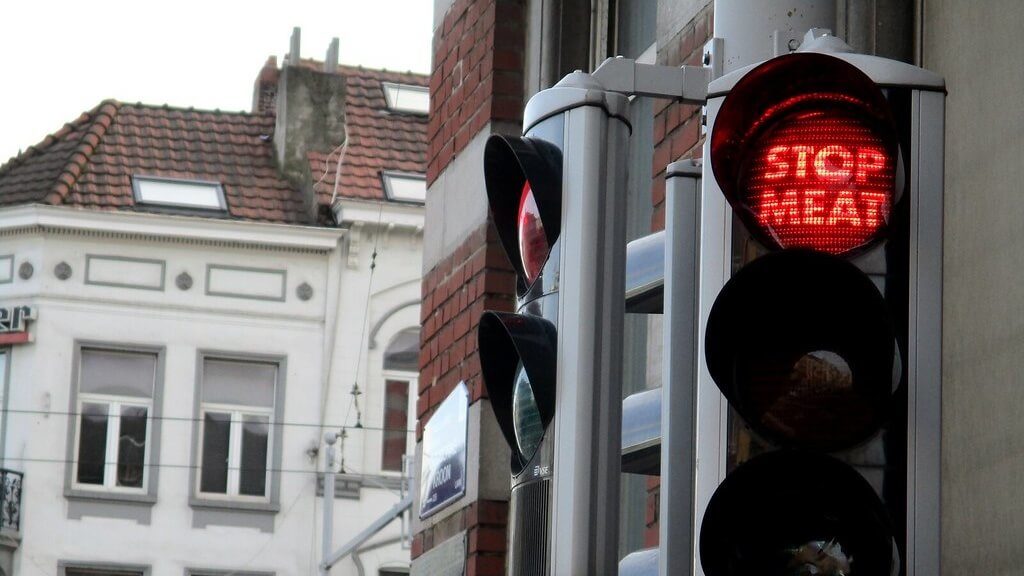 Berlin's Traffic Lights Want You to Go Vegan