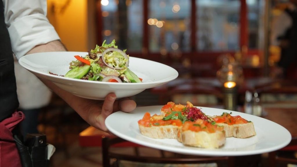 This Iconic New York Restaurant Is Reopening 100% Vegan