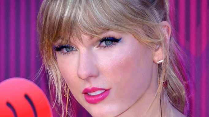 Taylor Swift Cancels Melbourne Cup Show Amid Animal Cruelty Outcry