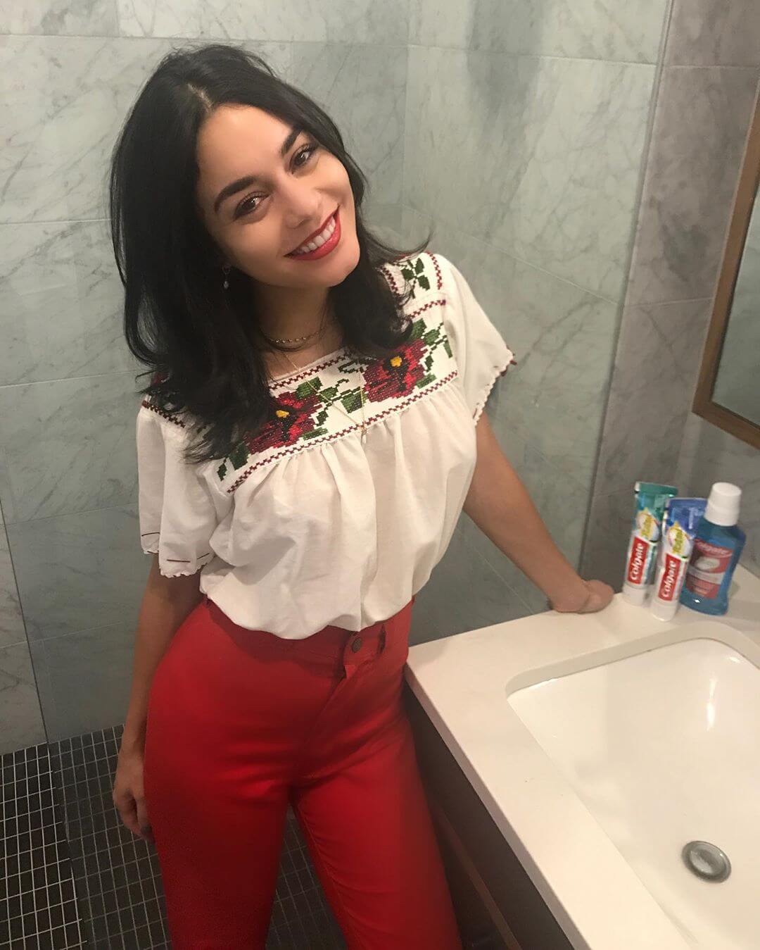 These 19 Celebrities Ate Vegan Wings on ‘Hot Ones’