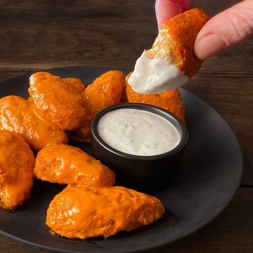Hooters Launches MeatFree Chicken Wings at 318 Locations