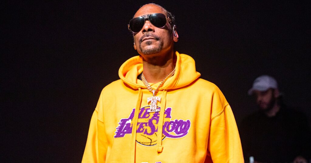 Snoop Dogg Is Helping Donate 1 Million Vegan Burgers to Hospitals