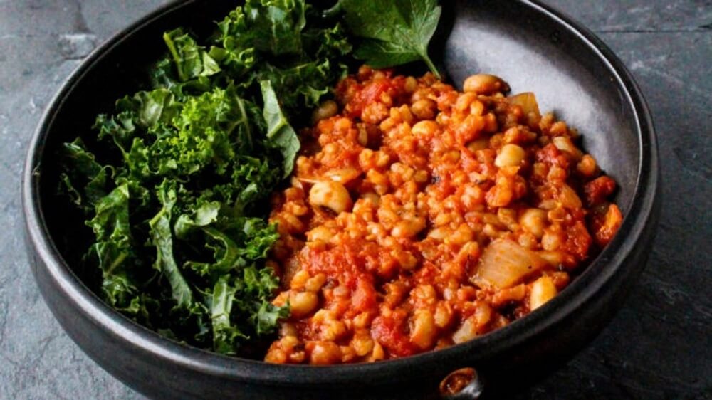 Serve This Spicy Vegan Tomato Brown Rice and Black-Eyed Peas With Everything