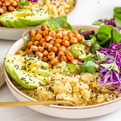 Quinoa Health Benefits and the 9 Best Vegan Recipes to Try