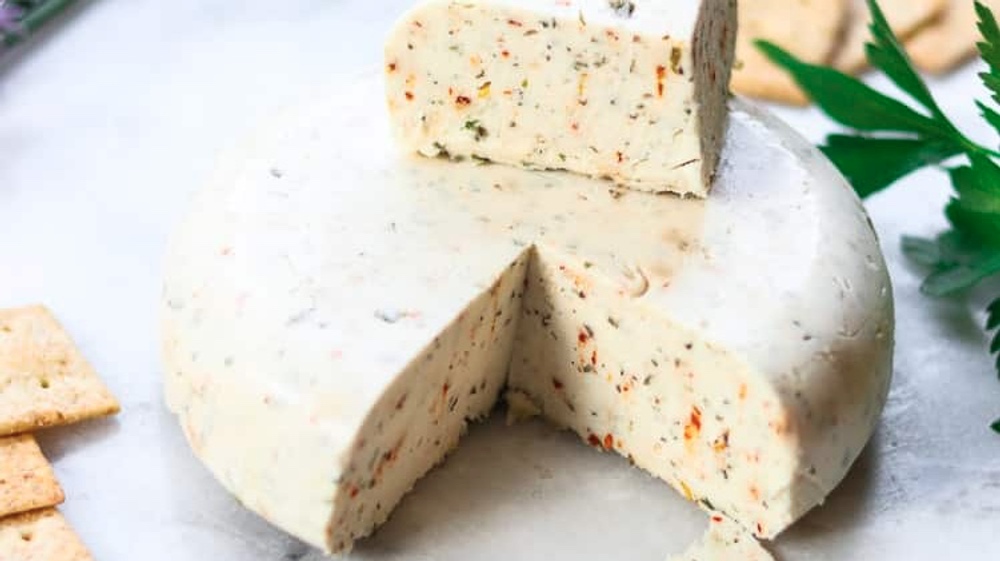 These 25 Vegan Cheese Recipes Will Make You Forget About Dairy