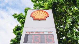 Dutch Court Orders Shell to Cut CO2 Emissions by 45%
