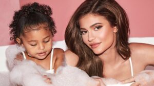 Photo of Kylie Jenner with her daughter Stormi in a bubble bath