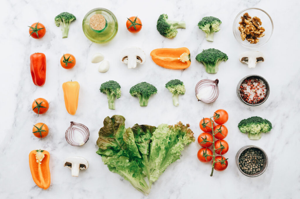 Fresh salad ingredients - knolling concept