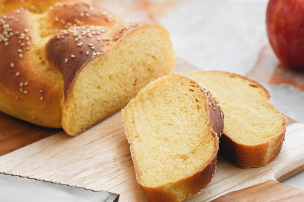 Egg-free challah bread