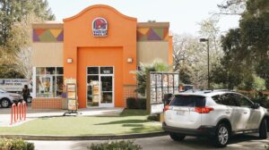 Photo shows a Taco Bell drive-thru restaurant
