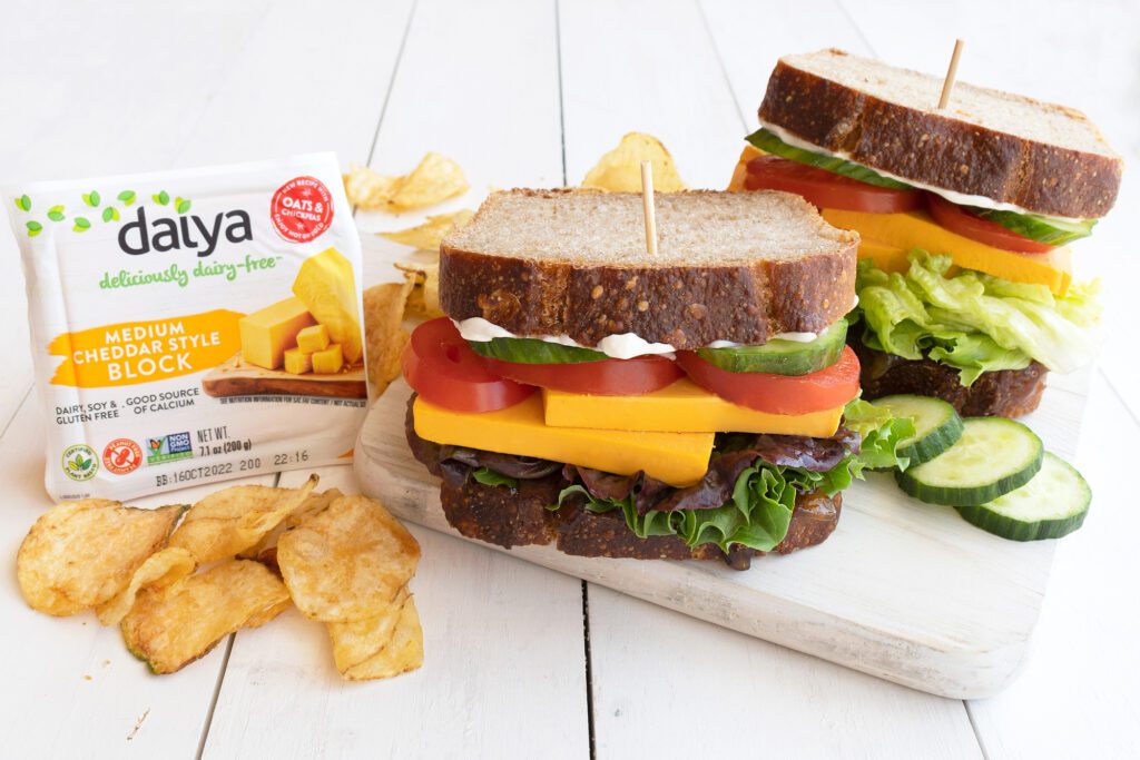 Daiya Medium Cheddar Style Ploughman's Sandwich